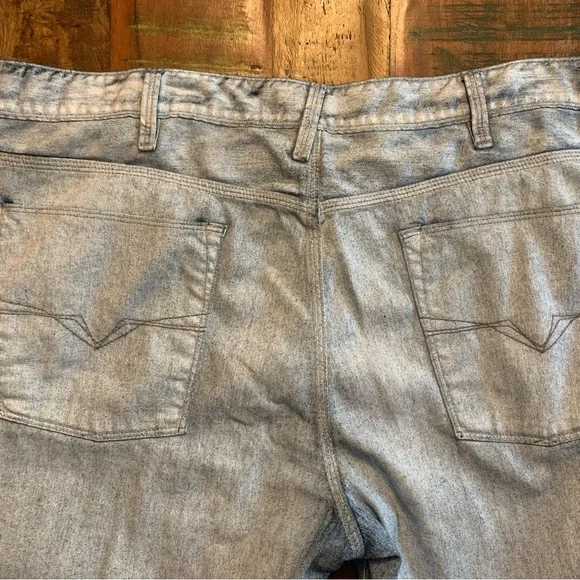 42x33 Guess jeans men Pants Painted White Denim Slim Straight Lincoln Hipster - Picture 4 of 11